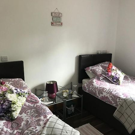 Апартаменти Pat'S Place Ballaghaderreen Екстер'єр фото