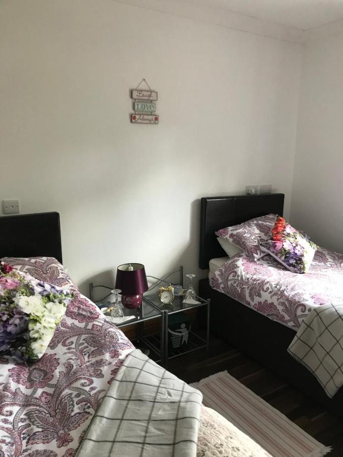 Апартаменти Pat'S Place Ballaghaderreen Екстер'єр фото