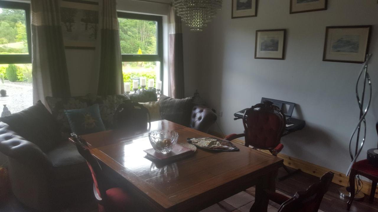 Апартаменти Pat'S Place Ballaghaderreen Екстер'єр фото